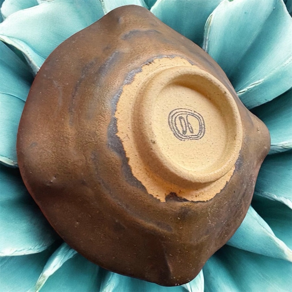 Crushed Glass 4 Pinch Ceramic Signed Studio Pottery Trinket Dish Bronze and Teal - Picture 3 of 4